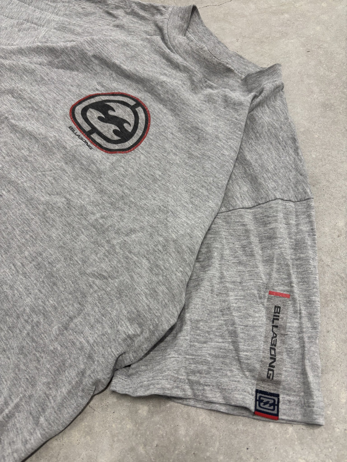 Vintage Billabong Grey Tee Sz Medium (Day 5)