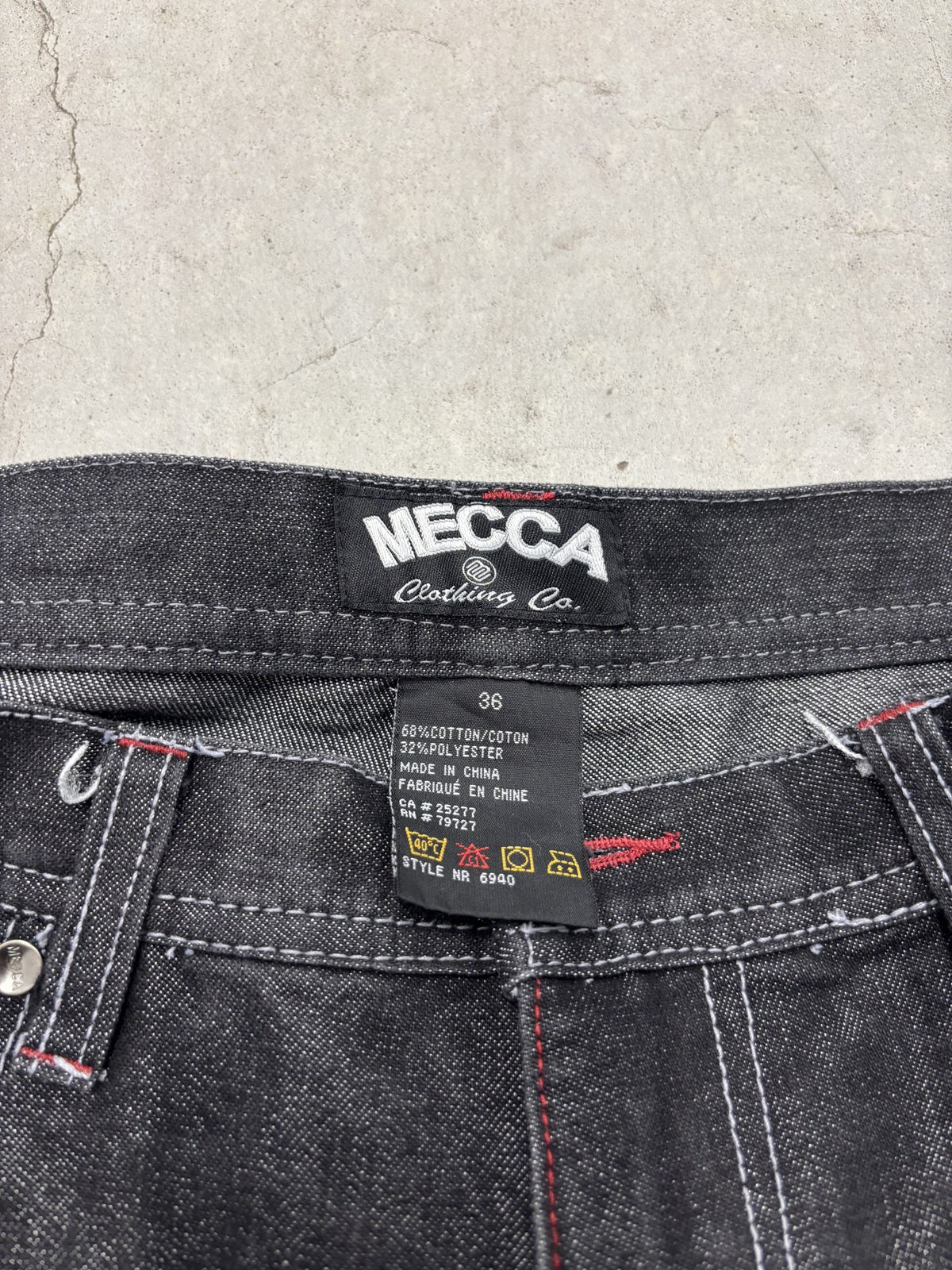 Vintage Mecca Denim Carpenter Jorts Sz 36 (Day 4)