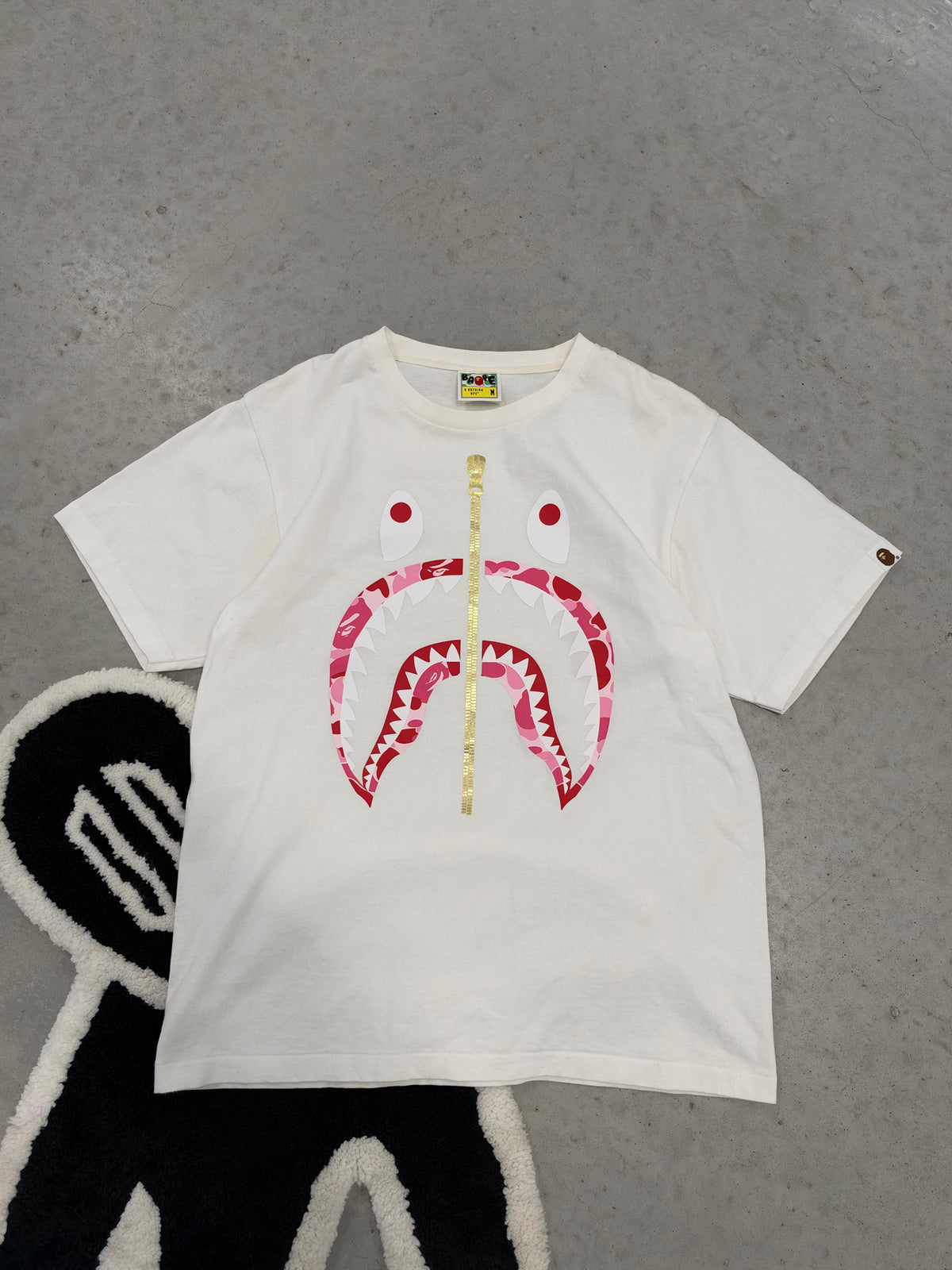 BAPE Shark Tee White Sz Medium (Day 36)