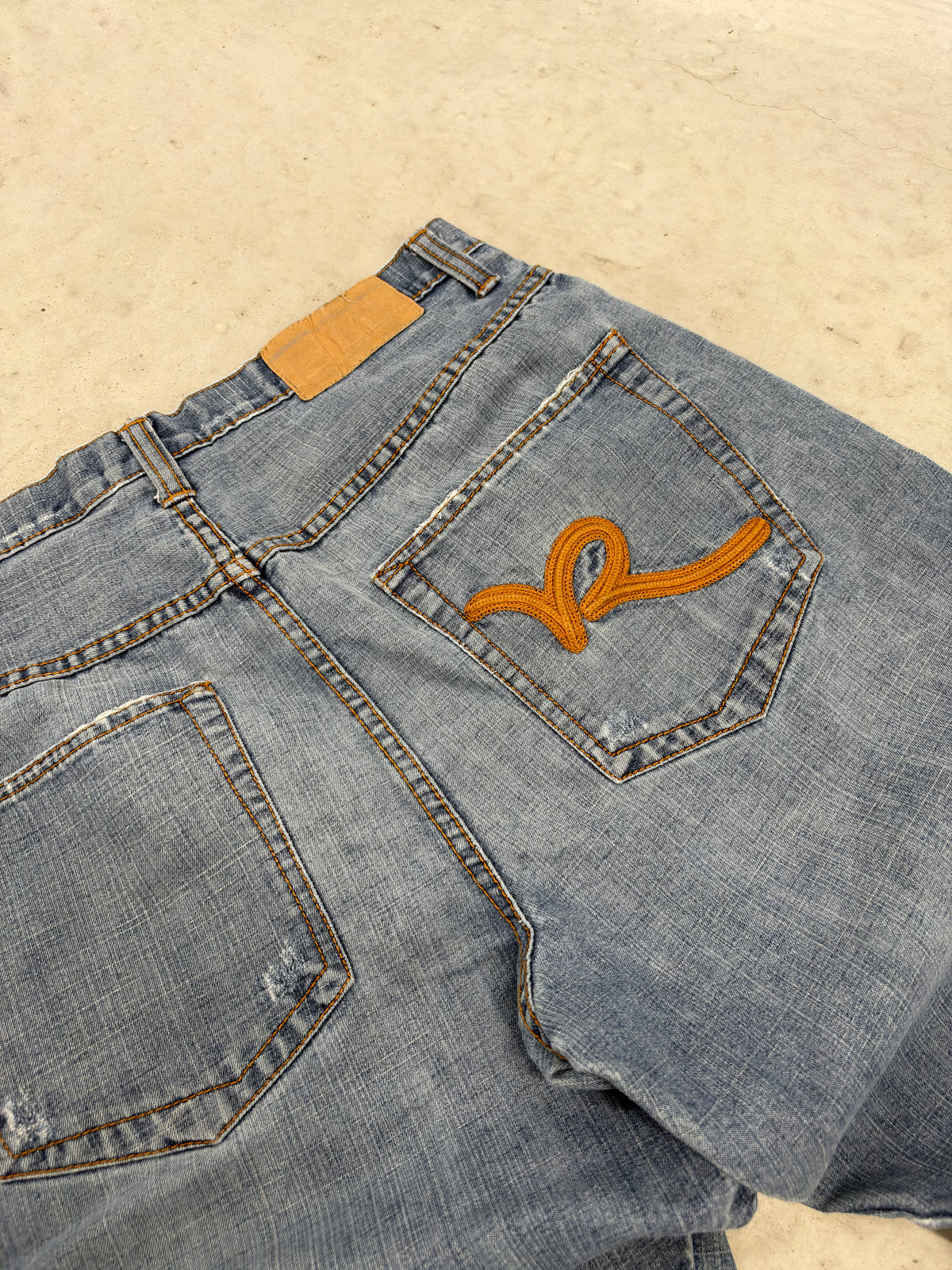 Rocawear Baggy Wide Leg Denim Jeans Medium Wash Embroidered Logo 34x30 Y2K (Day 37)