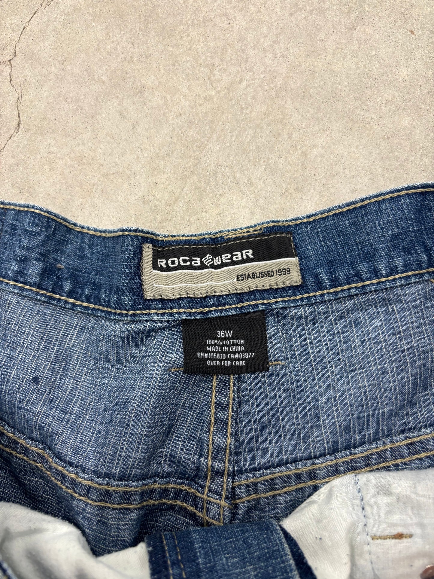 Vintage Rocawear Stonewash Denim Jorts Sz 36