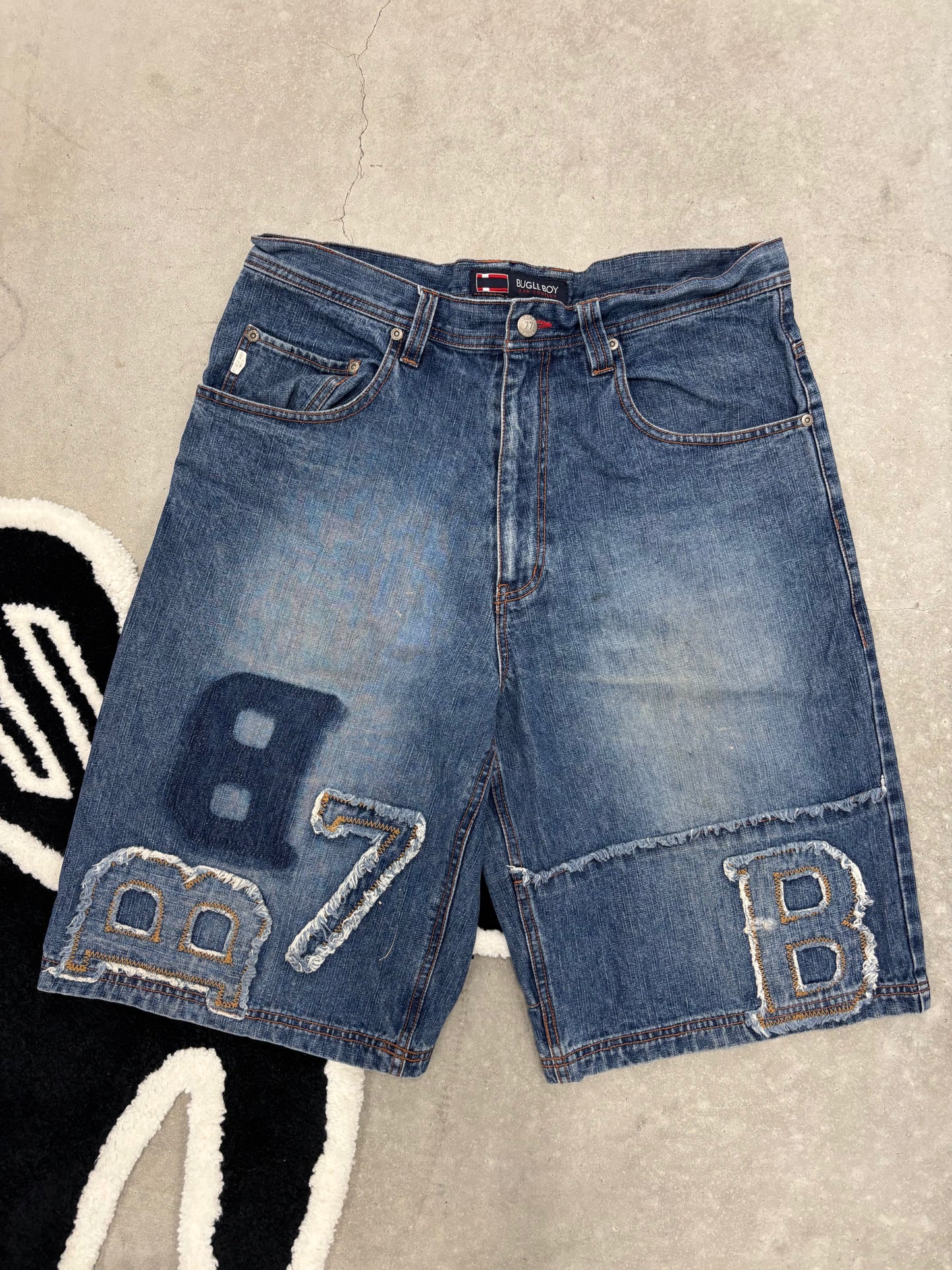 Vintage Bugle Boy Varsity Patch Denim Jorts Sz 34