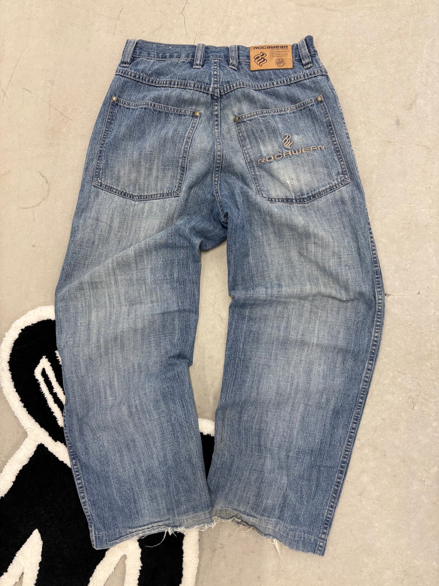 Vintage Rocawear Light Wash Denim Jorts Sz 30