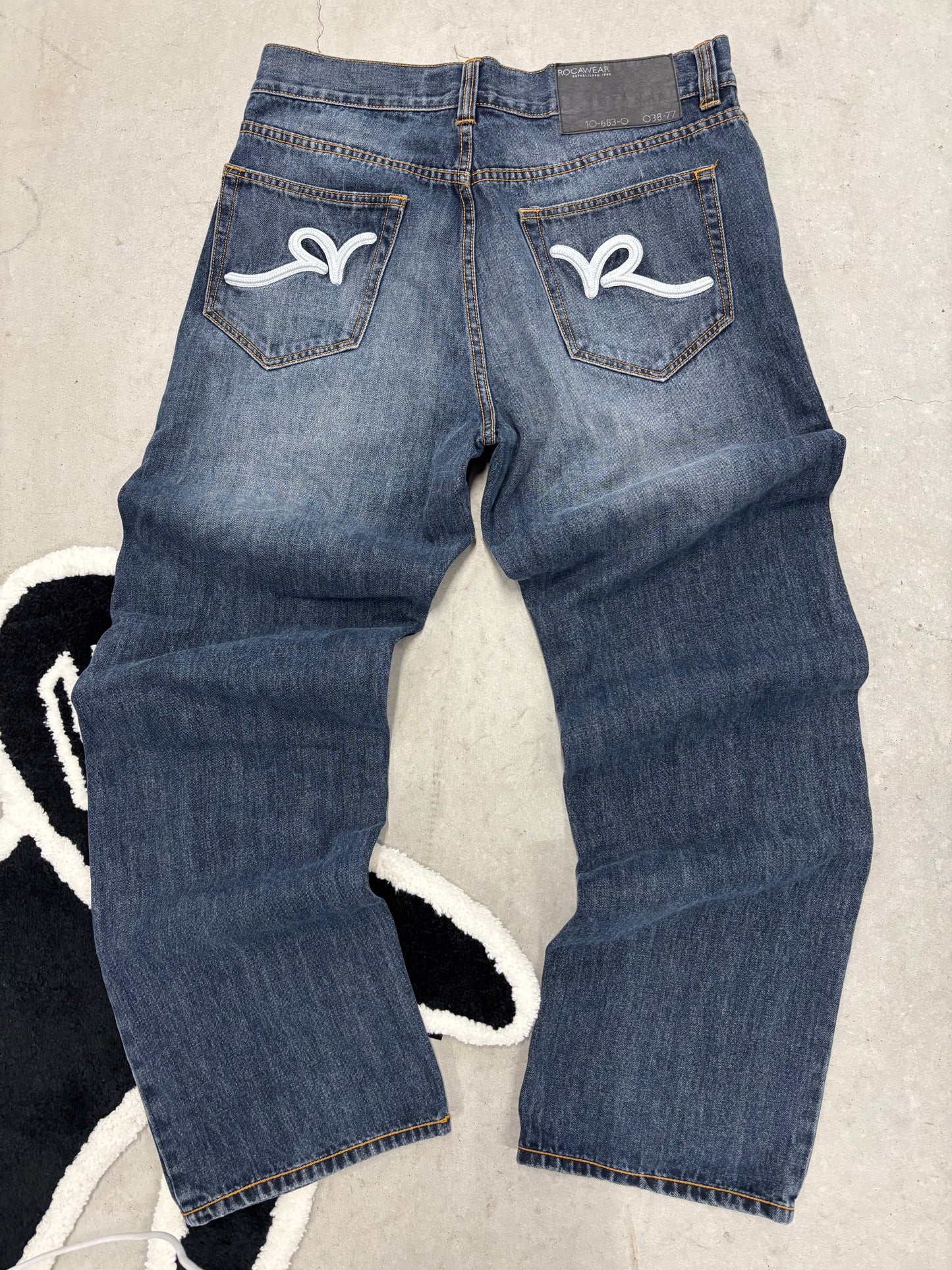 Vintage Rocawear White R Embroidered Jeans Sz 34