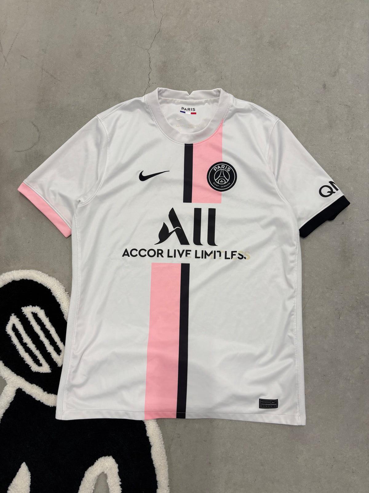 Nike PSG 2021/22 Away Jersey White Pink Sz Large (Day 7)