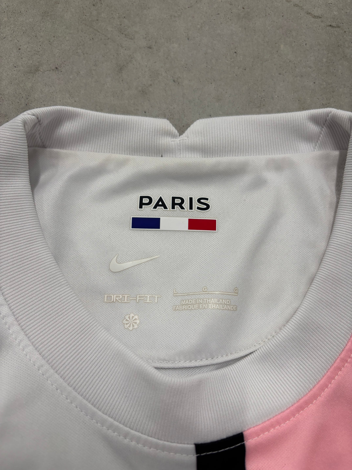 Nike PSG 2021/22 Away Jersey White Pink Sz Large (Day 7)