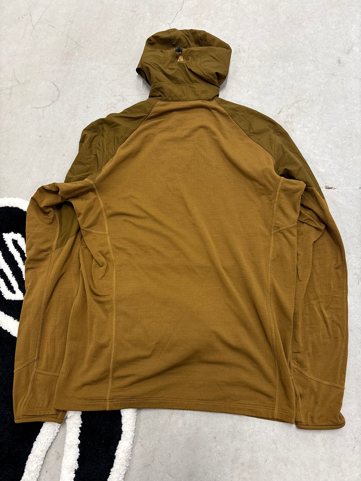 Arc'teryx Delta Hybrid Hoody Coyote Sz Medium