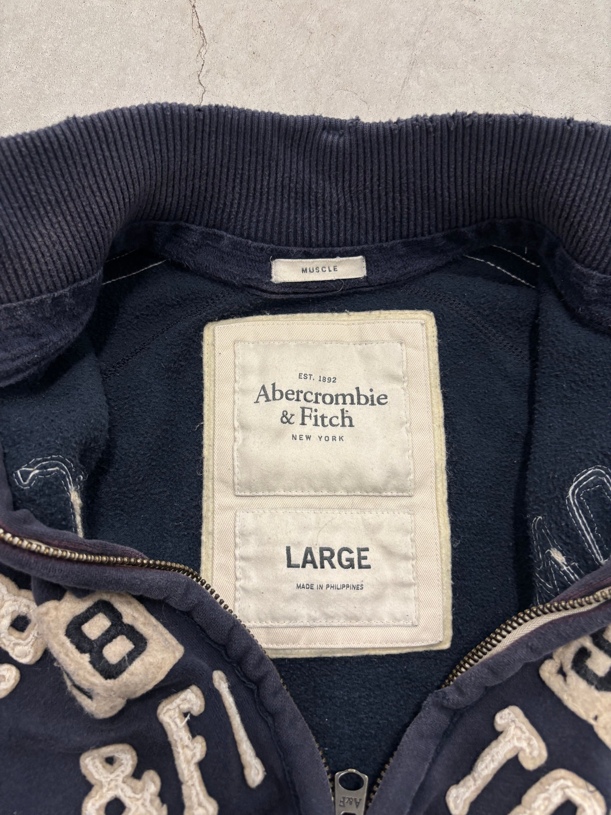 Abercrombie & Fitch Arch Logo Zip Sweatshirt Navy Sz Large (Day 9)