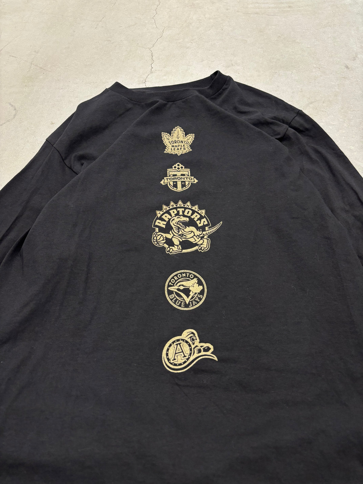 Raptors Drake Night Shirt Sz L (Day 10)