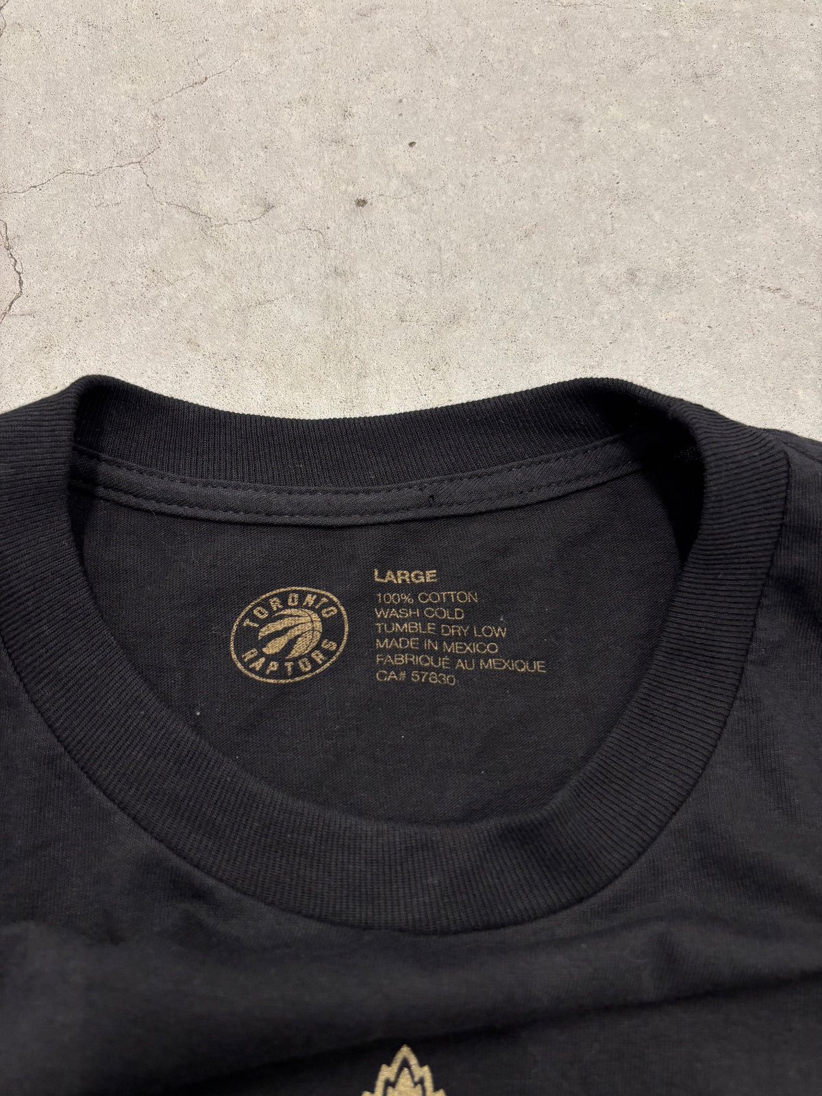 Raptors Drake Night Shirt Sz L (Day 10)