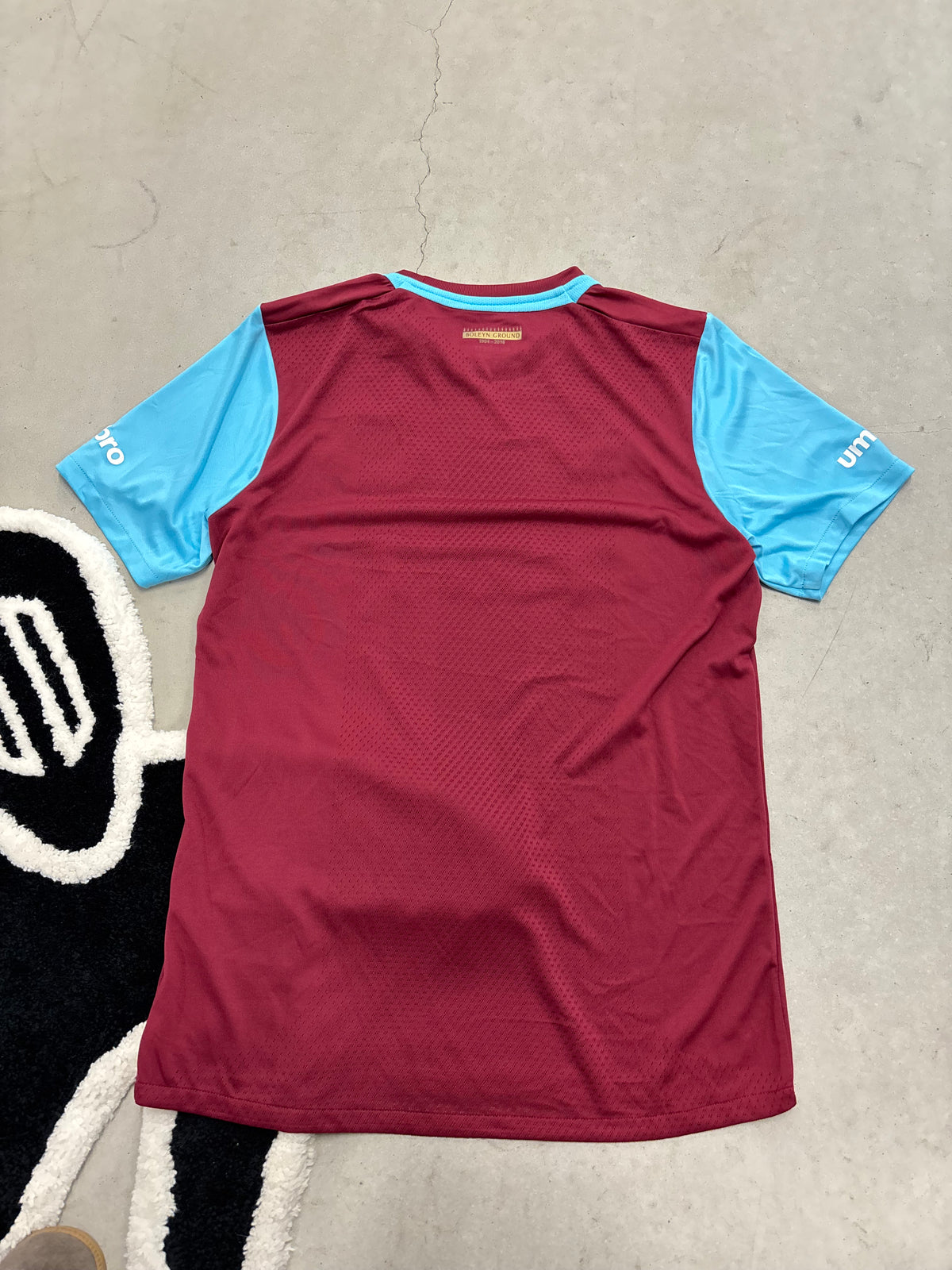 West Ham United 2016 Home Shirt Sz Medium (Day 11)