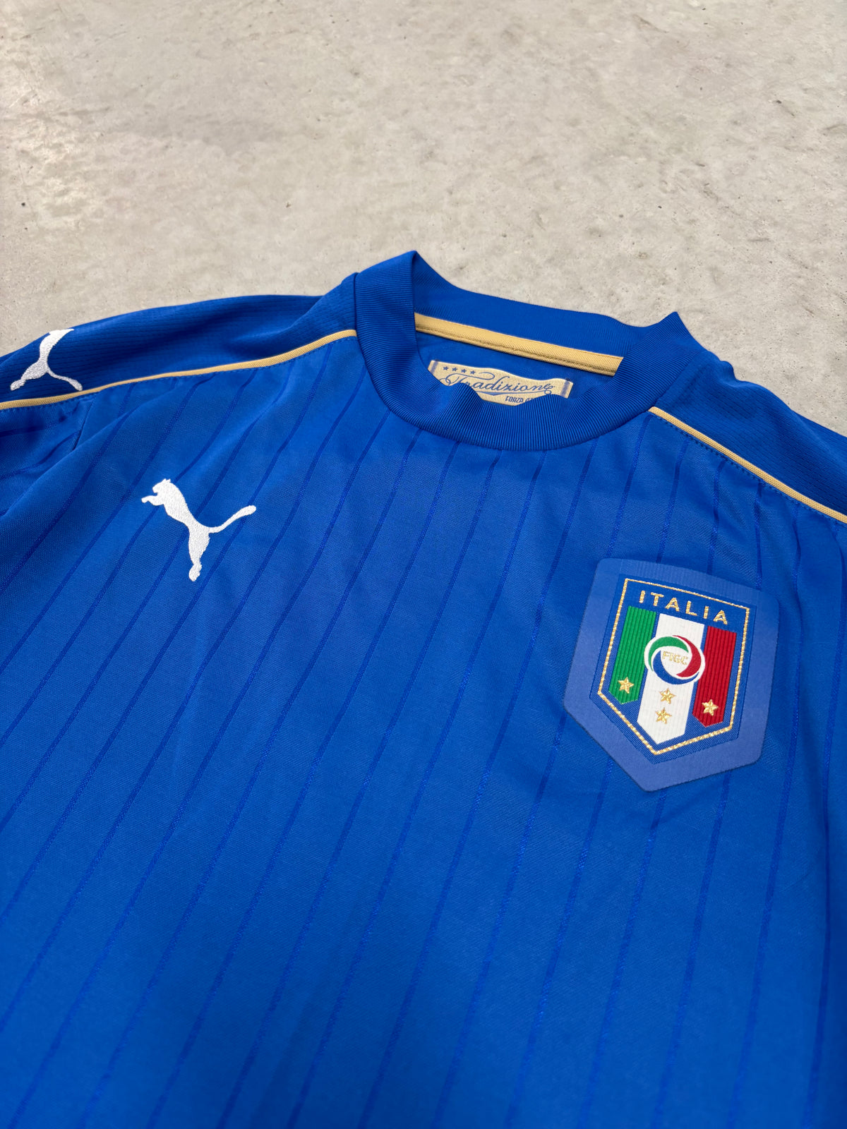 Puma Italia 2016 Home Jersey Sz Medium (Day 13)