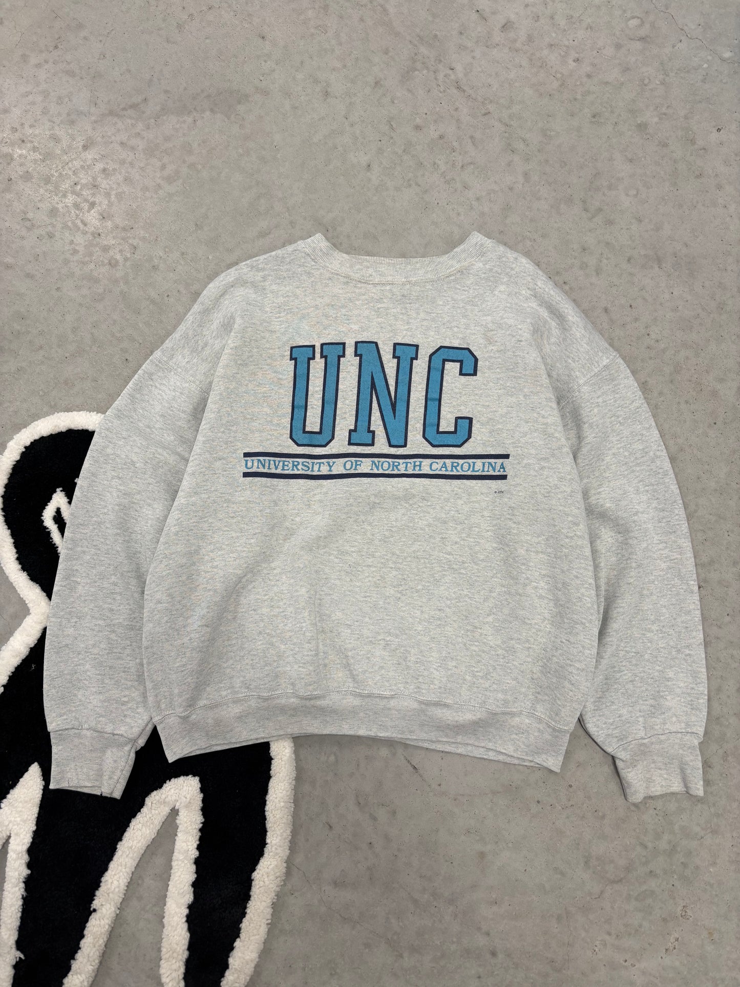 UNC Vintage Grey Crewneck Sz Large