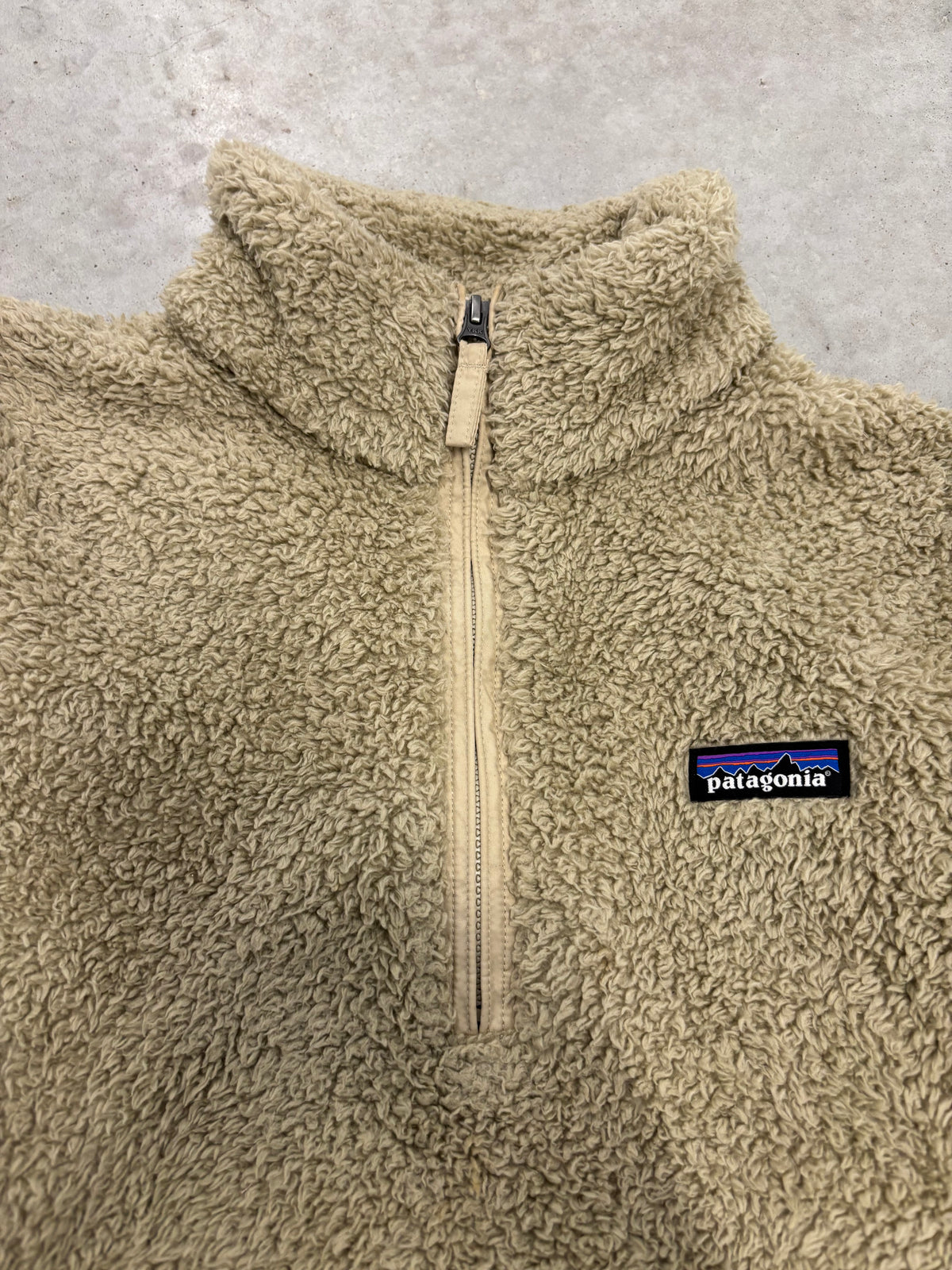 Patagonia Khaki Hooded Fleece Sz Large (Day 17)
