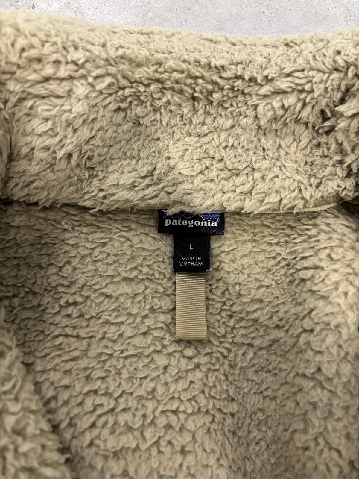 Patagonia Khaki Hooded Fleece Sz Large (Day 17)