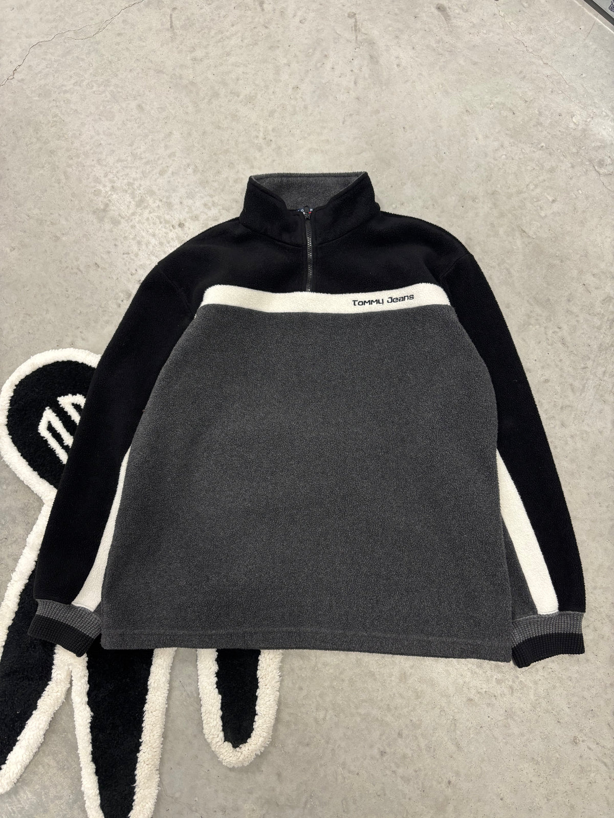 Vintage Tommy Jeans Black & White Fleece Sz Large (Day 19)